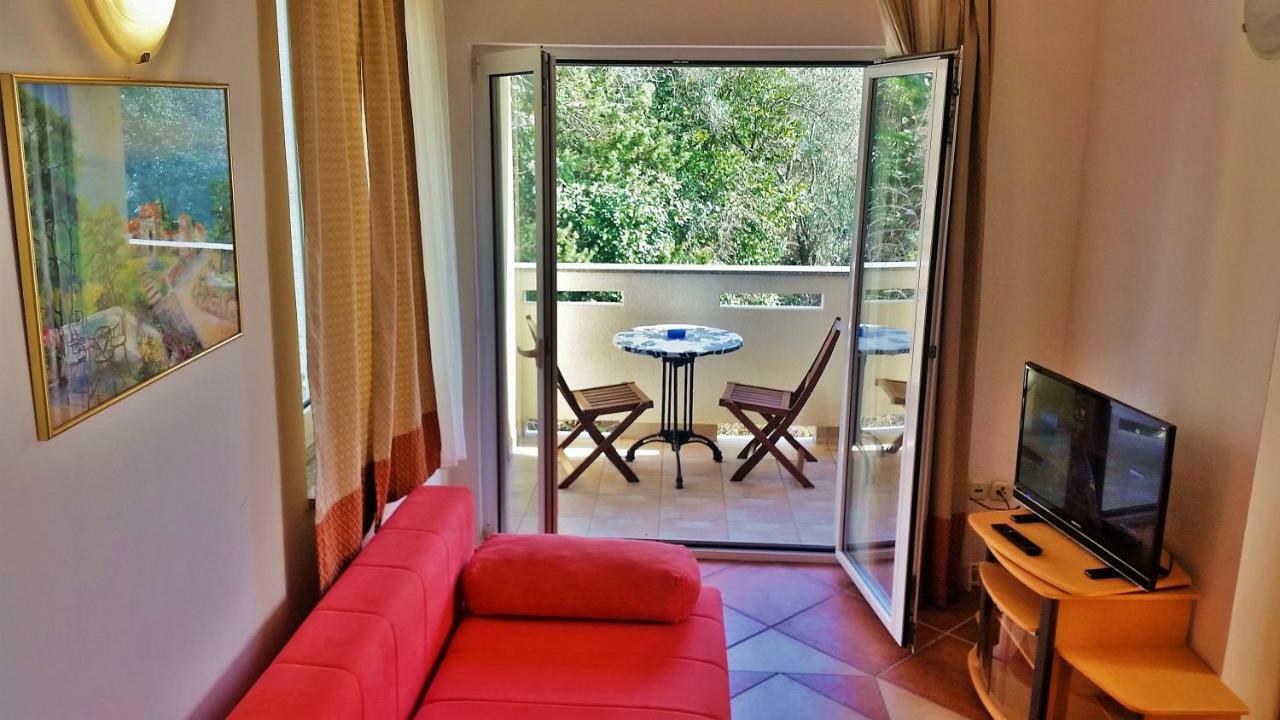 Villa Bionda Malinska Esterno foto